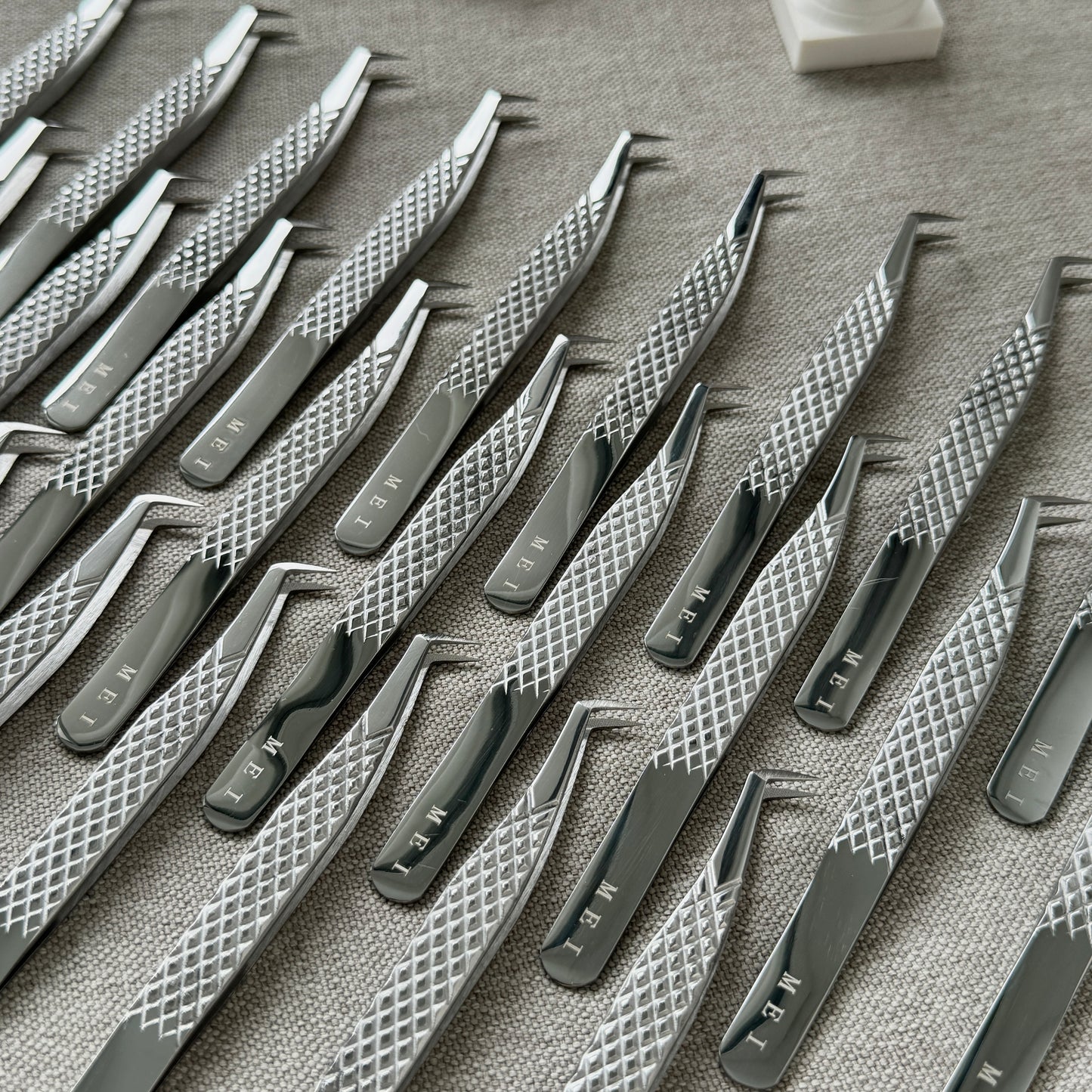 No 1. Tweezer - Mei Studio Sydney