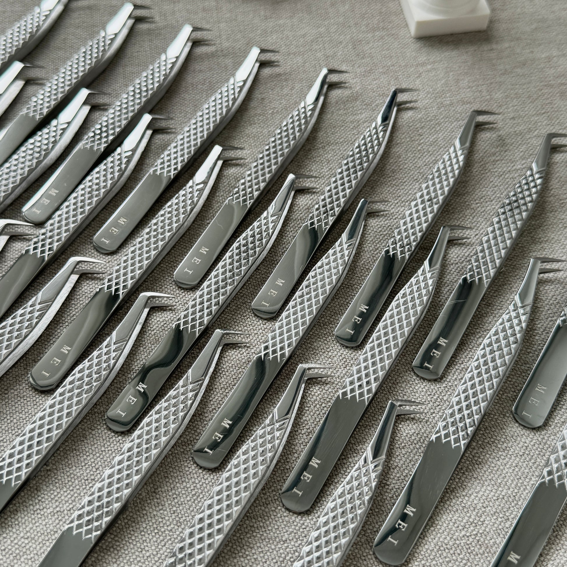 No 1. Tweezer - Mei Studio Sydney